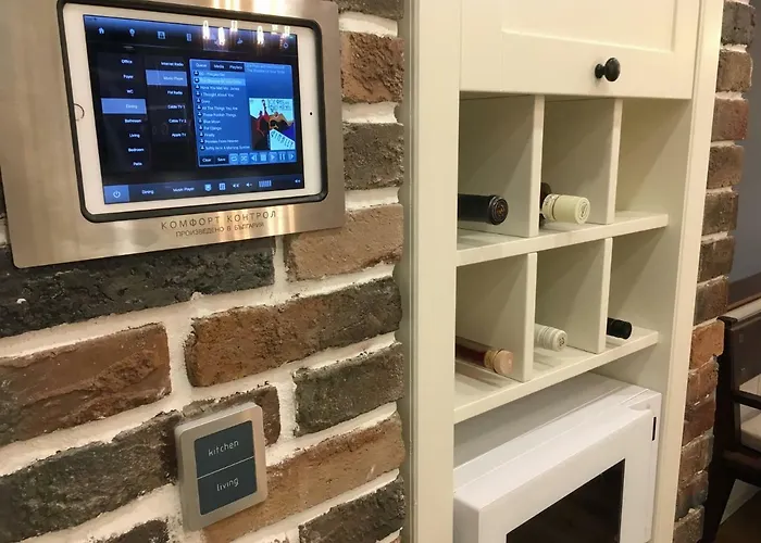 A Luxury Apartment With Patio And Bbq