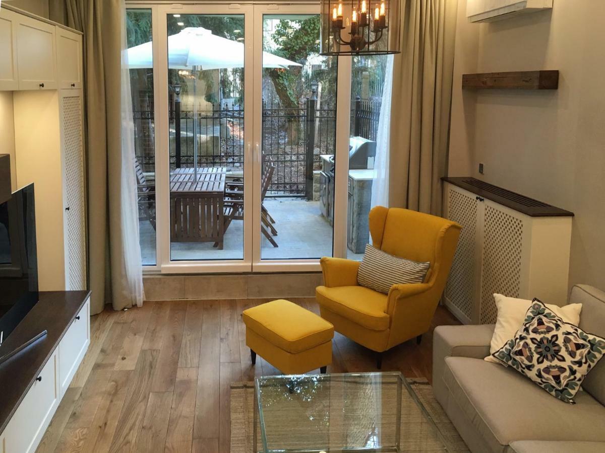 A Luxury With Patio And Bbq Διαμέρισμα Σόφια